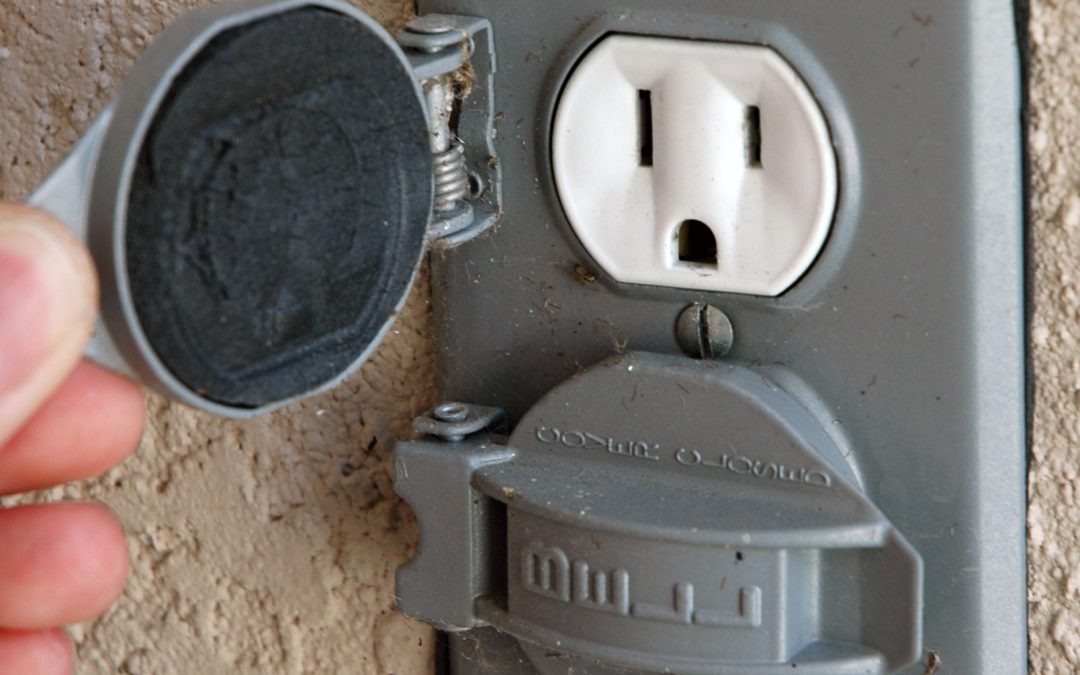 electricity tips outdoor electrical outlet